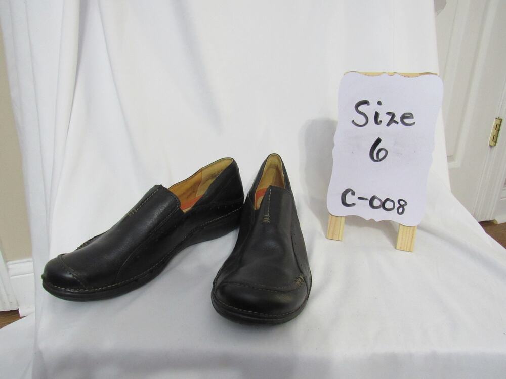 Clarks size 6
